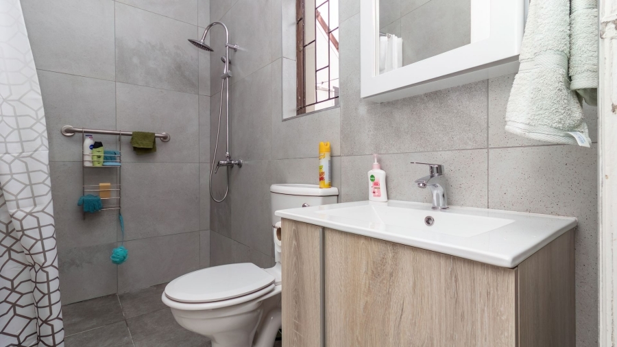 3 Bedroom Property for Sale in Voelklip Western Cape